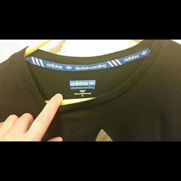Shirt - Picture 2 of 3