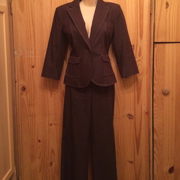 Suit - Picture 2 of 3