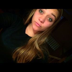 Meet your Posher, Calista