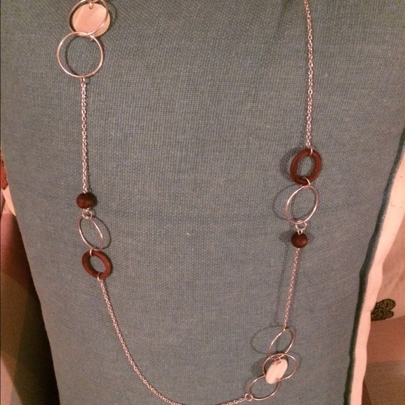 2 long necklaces - Picture 3 of 4