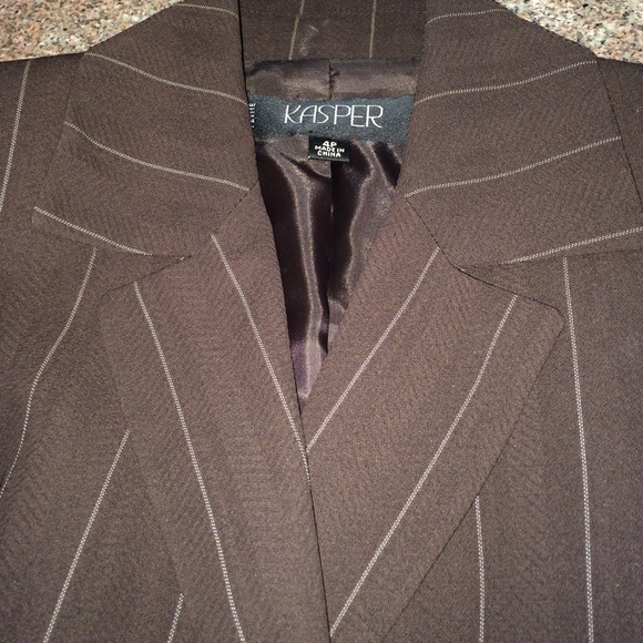 Suit - Picture 2 of 3