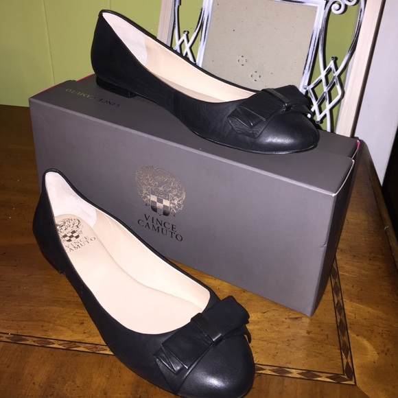 Vince Camuto Shoes - 💥⚡️🎈 authentic VINCE CAMUTO black flats