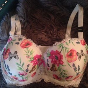 New. Victoria's Secret bra
