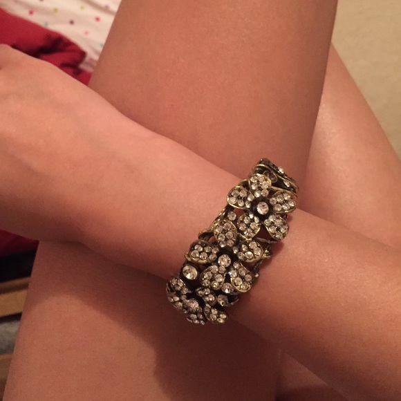 Floral bangle
