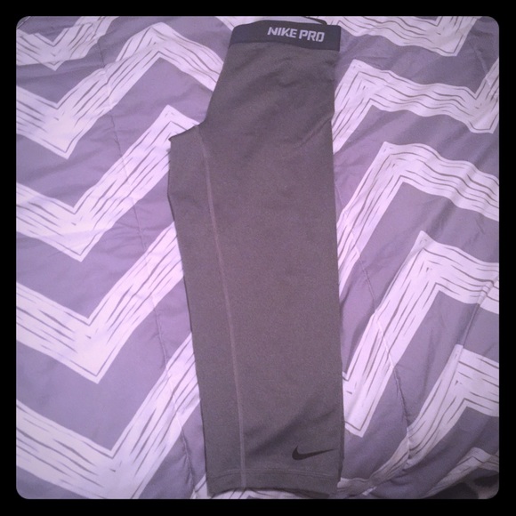 Nike Pro Capri's