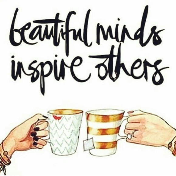 Spread Love Ladies!