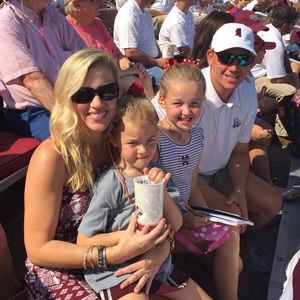 Meet your Posher, Maggie