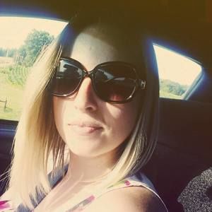 Meet your Posher, Stephany