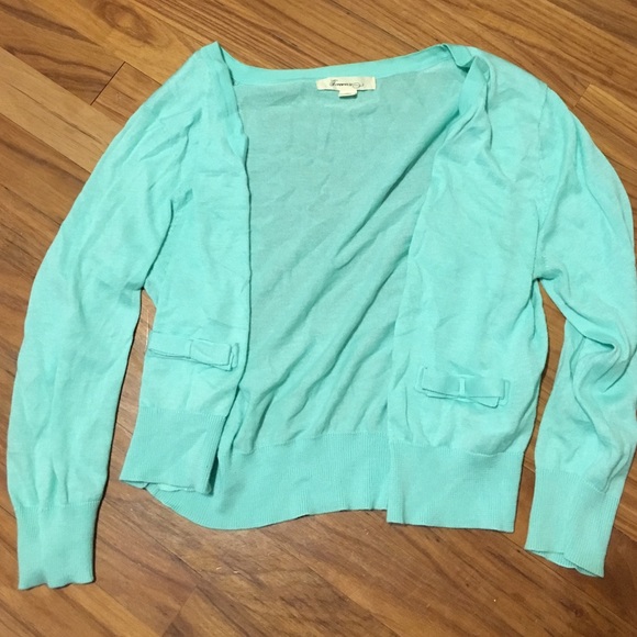 Mint green cardigan! MAKE AN OFFER! 👍👍