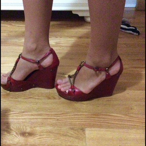 Imagine Vince Comuto red wedge - Picture 2 of 4