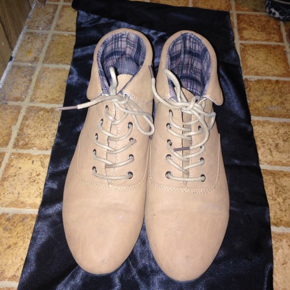 Light brown low tops
