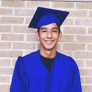 Meet your Posher, Carlos