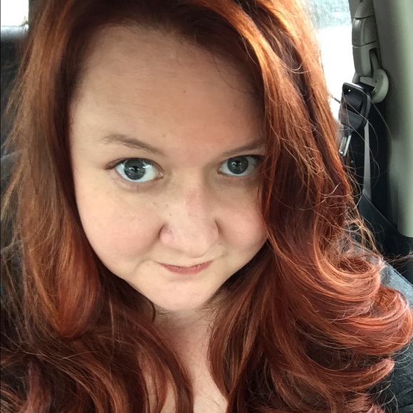 Meet your Posher, Shannon - Picture 2 of 3