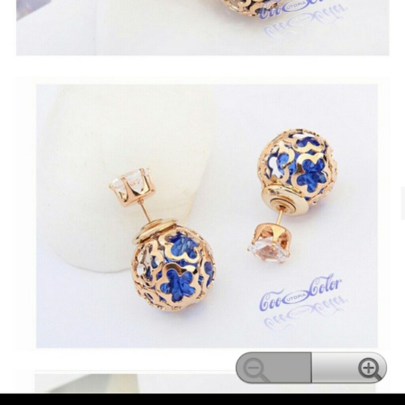 Double pearl earrings blue