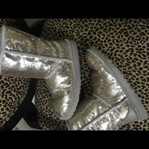Ugg sequin sparkle boots size 8