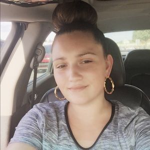 Meet your Posher, Nicole