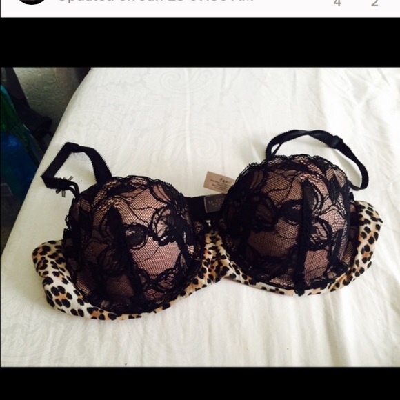 34b Victoria secret push up bra