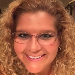 Meet your Posher, Liaa