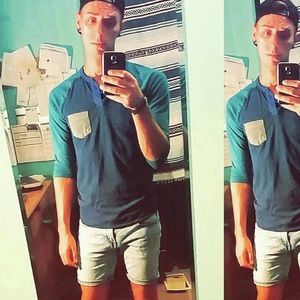 Meet your Posher, Derek