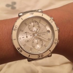 Fossil circle faced watch
