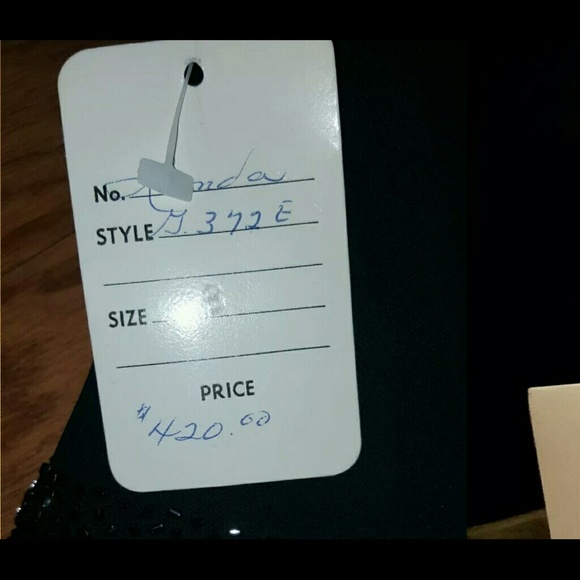 LANDA Formal - Picture 3 of 4