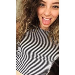 Meet your Posher, Alexis