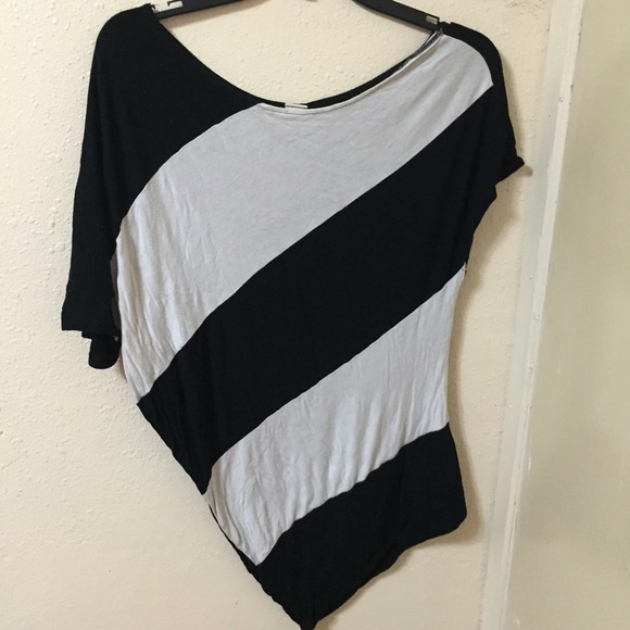 Striped simple top