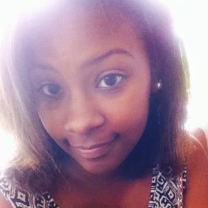 Meet your Posher, Maya