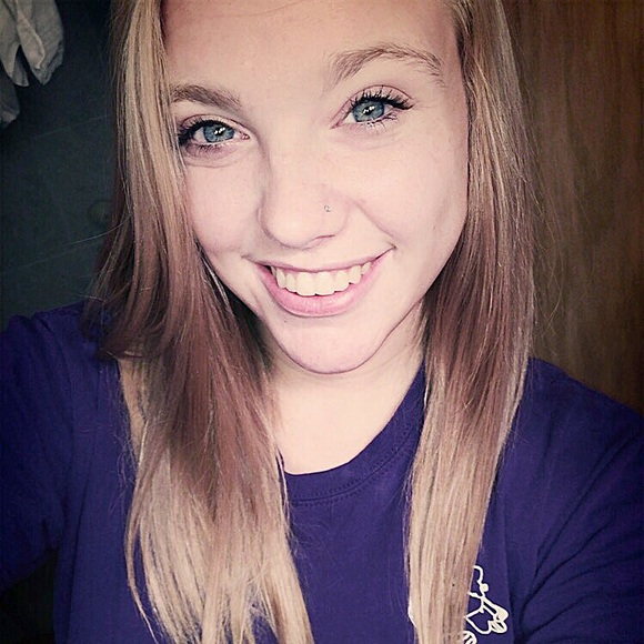 Meet your Posher, Samantha - Picture 1 of 1