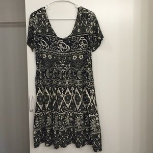 cute babydoll Billabong dress with a lace up back! cute babydoll Billabong dress with a lace up back!