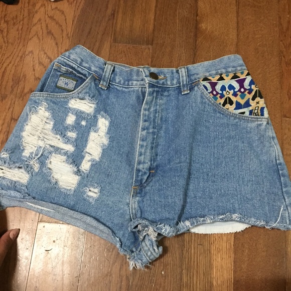 Denim distressed very cute high waisted shorts