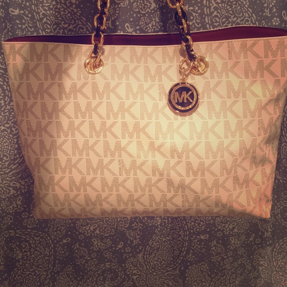 Michael Kors logo bag
