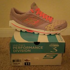 Sketchers "Go Run" Tennis Shoes