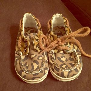 Infant cheetah print speerys