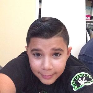 Meet your Posher, Yahir israel