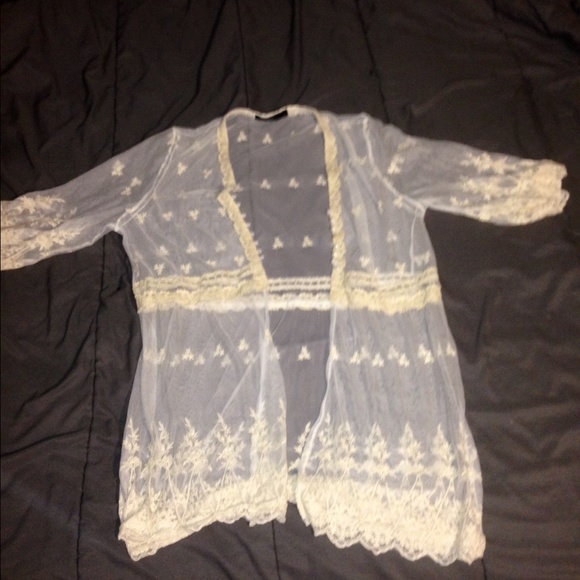 NWOT Lace Kimono