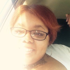 Meet your Posher, Simone