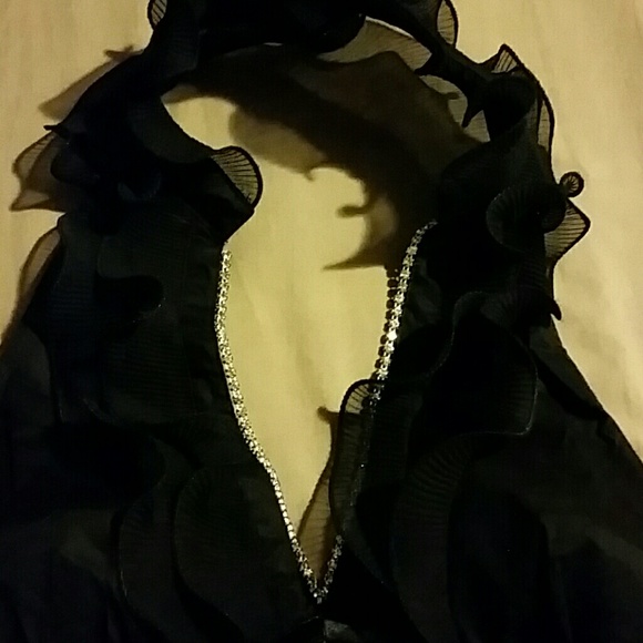 Black top - Picture 2 of 4