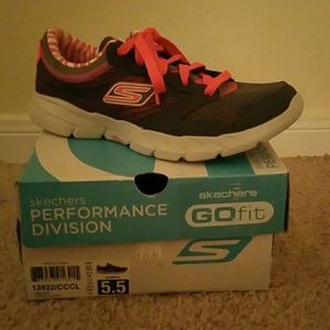 Sketchers "GO Fit"