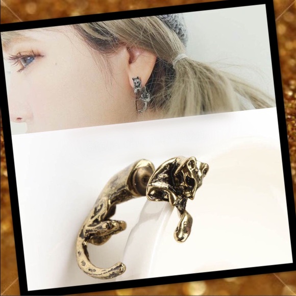 Gold cat earrings