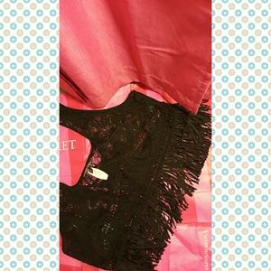 || BLACK VS CROP TOP ||