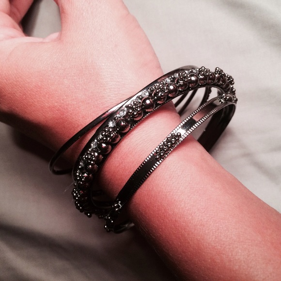 Metal bangles - Picture 2 of 3