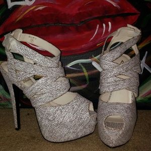 REDUCED/Beige Crackle Cage Strap Heel