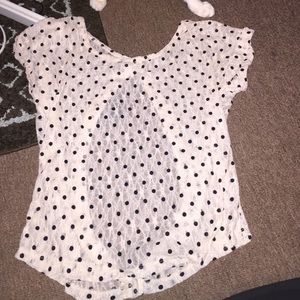 Poka dot shirt with key hole !