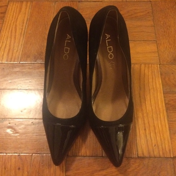 Black 4 in suede pumps w/ patent toe & metal heel