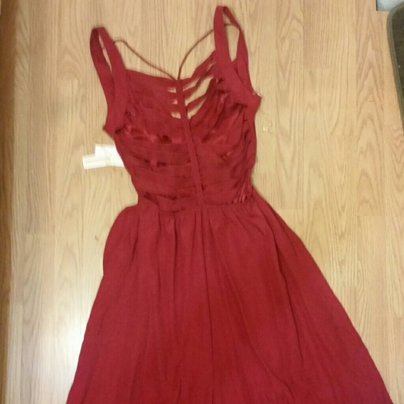 Red Dress - Picture 2 of 4