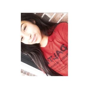 Meet your Posher, Lea