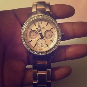 Light pink fossil watch