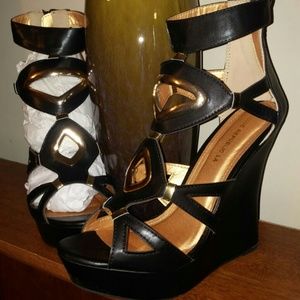 Gold Touch Wedge/SOLD