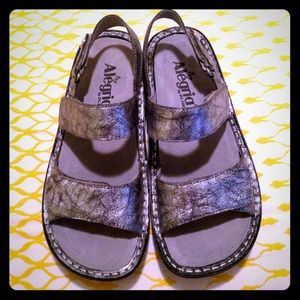 NWOT Alegria sandals